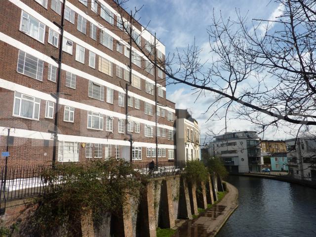 			BY REGENTS CANAL!, 2 Bedroom, 1 bath, 1 reception Flat			 Highstone Mansions Camden Road, CAMDEN